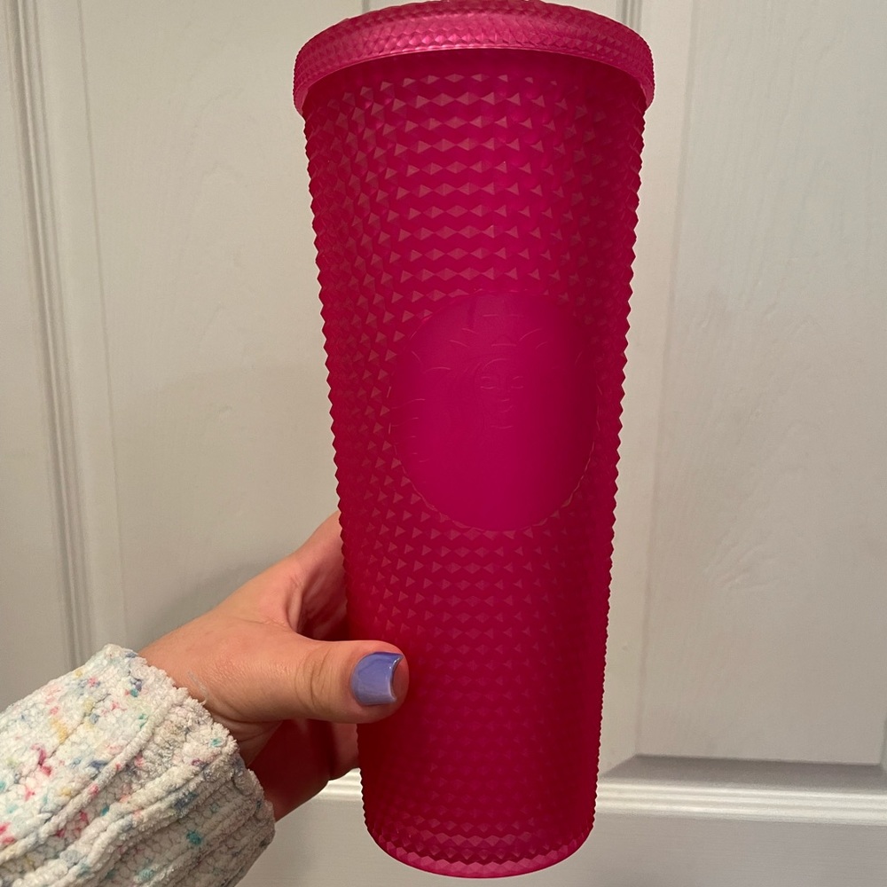 24 oz Starbucks cup